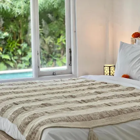 Sayan Guest House